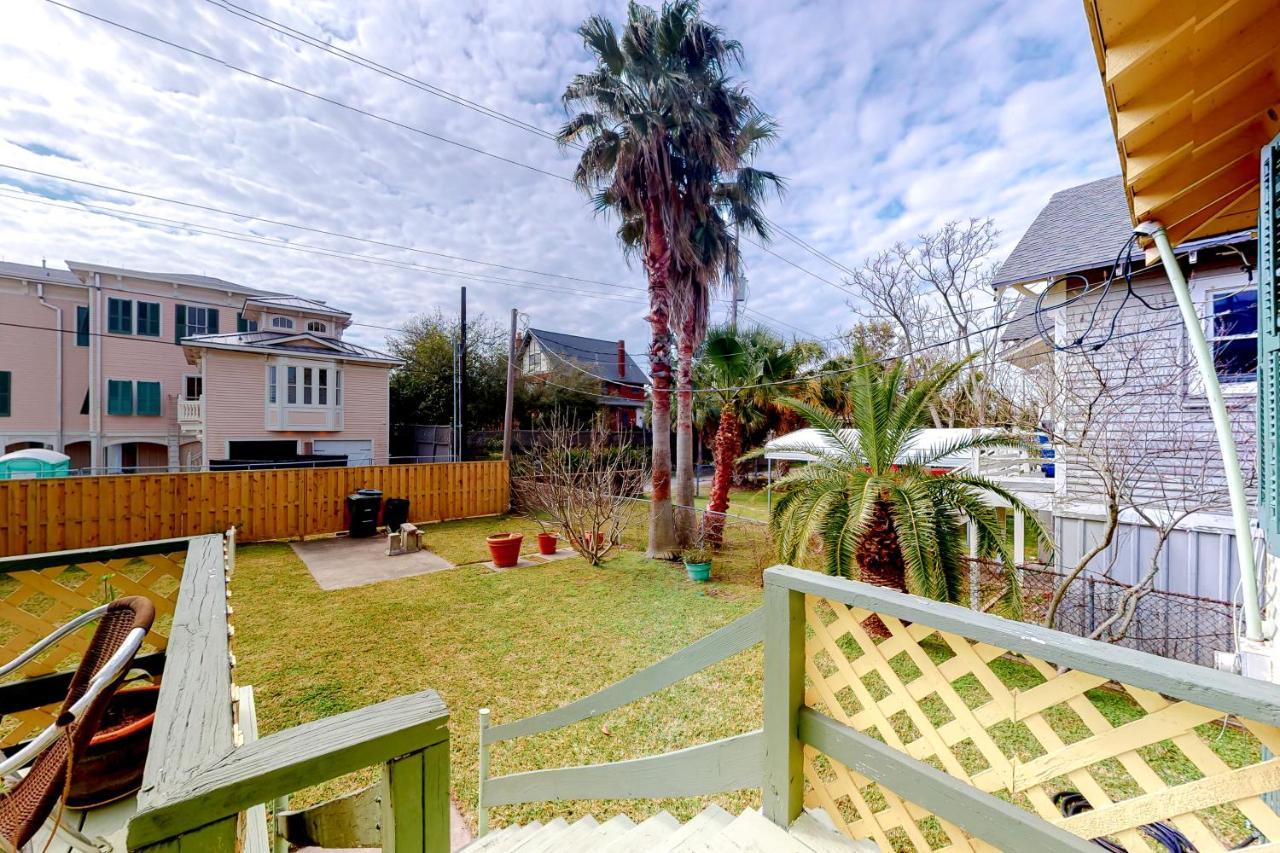 Greener Grasses Galveston Bagian luar foto